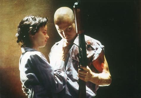 Natural Born Killers: Un Sogno Violento e Frenetico di Amore e Morte!